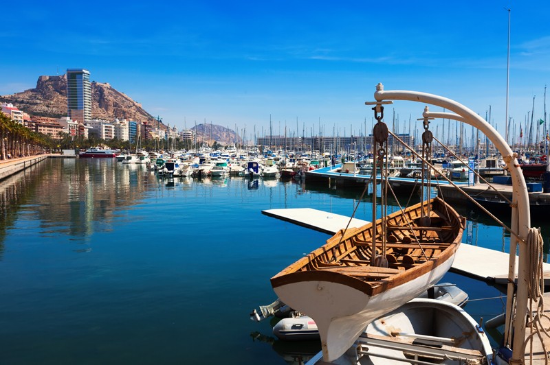 Gênes (Portofino) Italie - Marseille (Provence) France - Malaga (Granada) Espagne - Cadix (Séville) Espagne - Lisbon (Cascais) Portugal - Alicante Espagne - Mahon Minorque - Olbia Italie