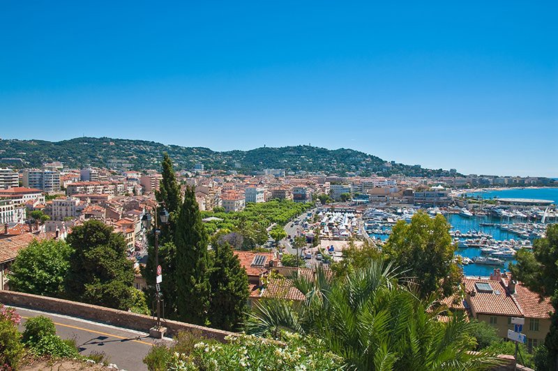 Civitavecchia (Rome) Italie - Palma de Majorque (Baleari Is.) Espagne - Barcelone Espagne - Cannes (Côte d'Azur) France - Gênes (Portofino) Italie - La Spezia (Cinque Terre) Italie