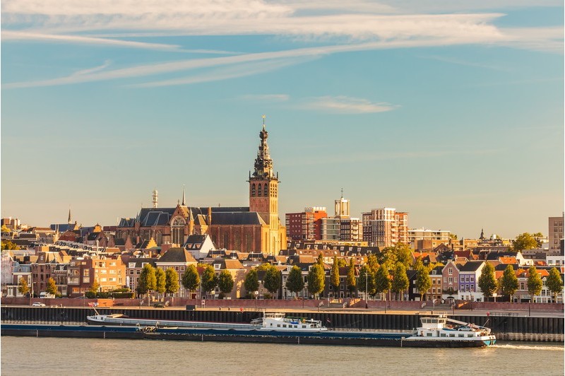 D'Amsterdam à Bâle : les trésors d'un fleuve mythique, le Rhin (formule port/port)