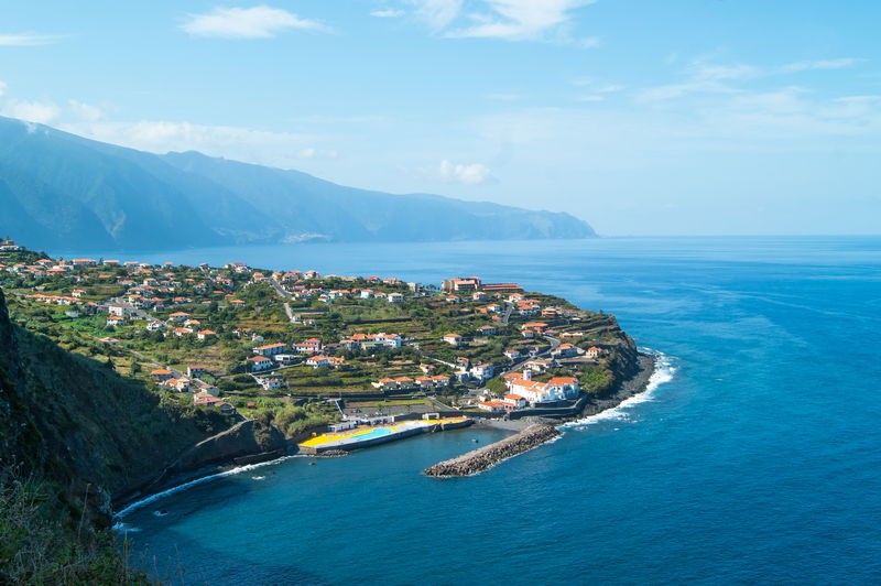 Barcelone Espagne - Alicante Espagne - Gibraltar Gibraltar - Cadix (Séville) Espagne - Casablanca (Marrakech) Maroc - Las Palmas de G.Canaria (Canary Is.) Espagne - Funchal (Madeira Is.) Portugal - Ponta Delgada (Azores) Portugal - Ponta Delgada (Azores)