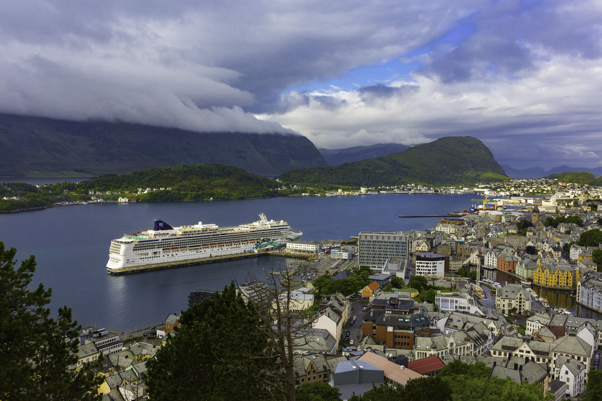 Kiel Allemagne - Copenhague Danemark - Hellesylt Norvège - Geiranger Norvège - Alesund Norvège - Flåm Norvège