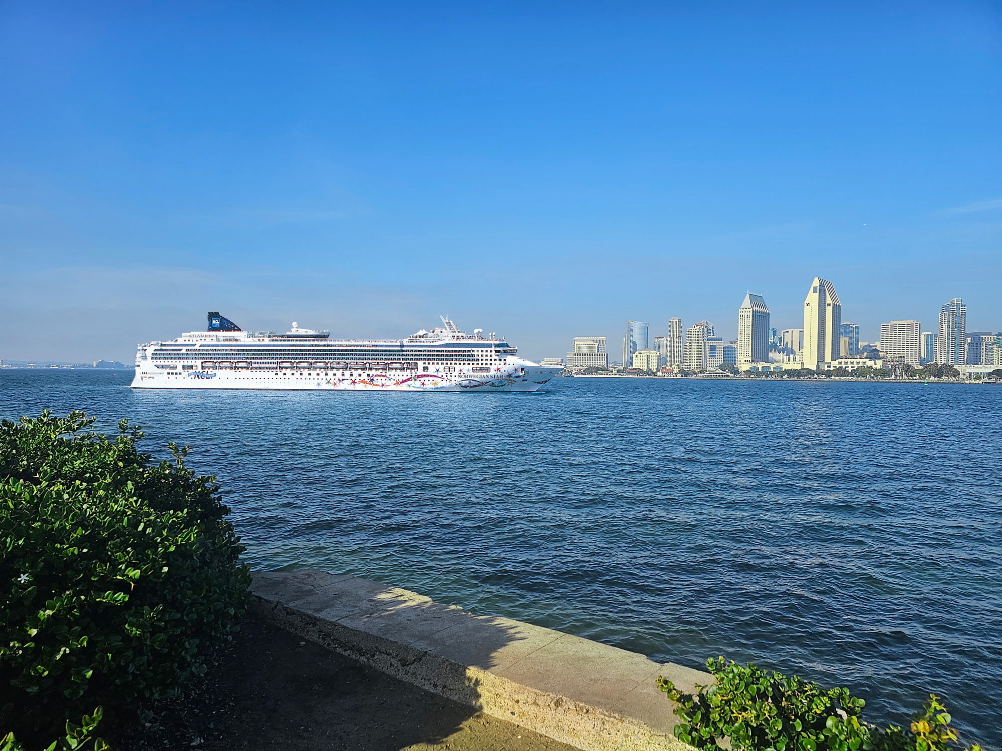 Los Angeles Etats-Unis - San Diego Etats-Unis - Cabo San Lucas Mexique - Puntarenas (San José) Costa Rica - Canal de Panama (transit) Panama - Canal de Panama (transit) Panama - Colon Panama - Carthagène Colombie